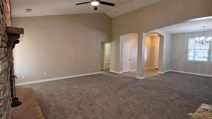 Property Photo:  28060 Stallion Springs Drive  CA 93561 