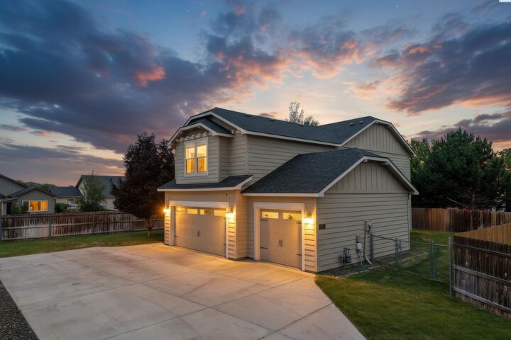 Property Photo:  2822 S Hartford Pl  WA 99337 