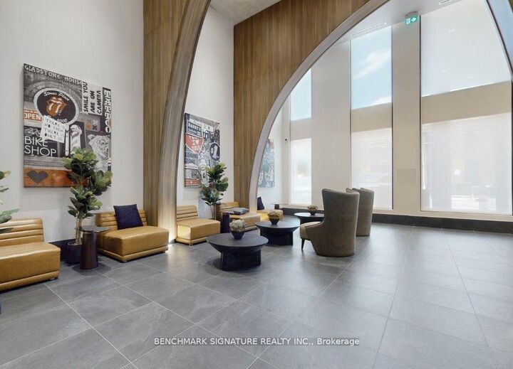 Property Photo:  270 Dufferin Street 814  ON M6K 0H8 