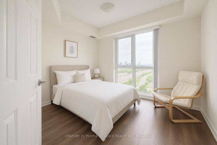 Property Photo:  349 Rathburn Road W 1706  ON L5B 0C8 