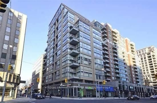 Property Photo:  80 Cumberland Street 1705  ON M5R 3N7 