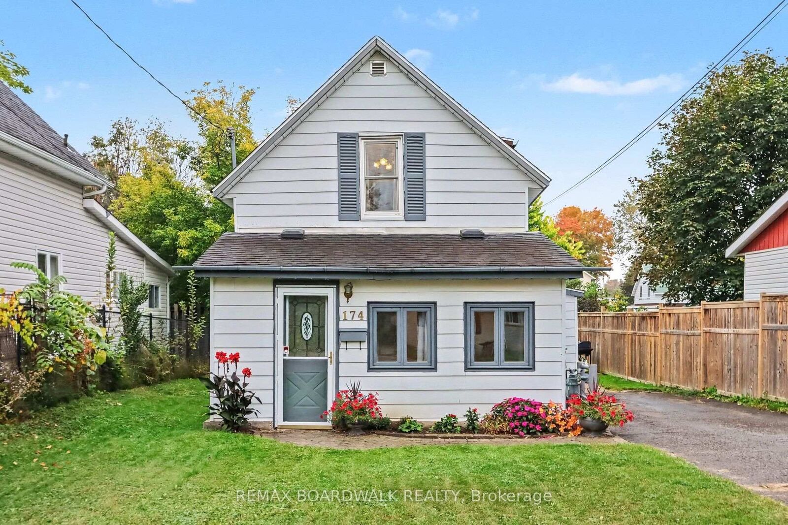 Property Photo:  174 Munro Street  ON K7C 1H1 