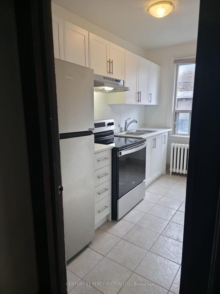 Property Photo:  35 Jane Street 15  ON M6S 3Y3 