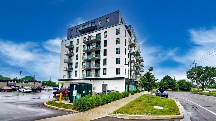 Property Photo:  7 Erie Avenue 809  ON N3S 2E7 
