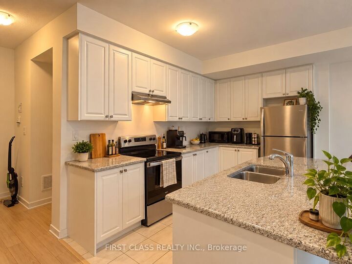 Property Photo: 66 Riley Reed Lane S ON L4S 0M3
