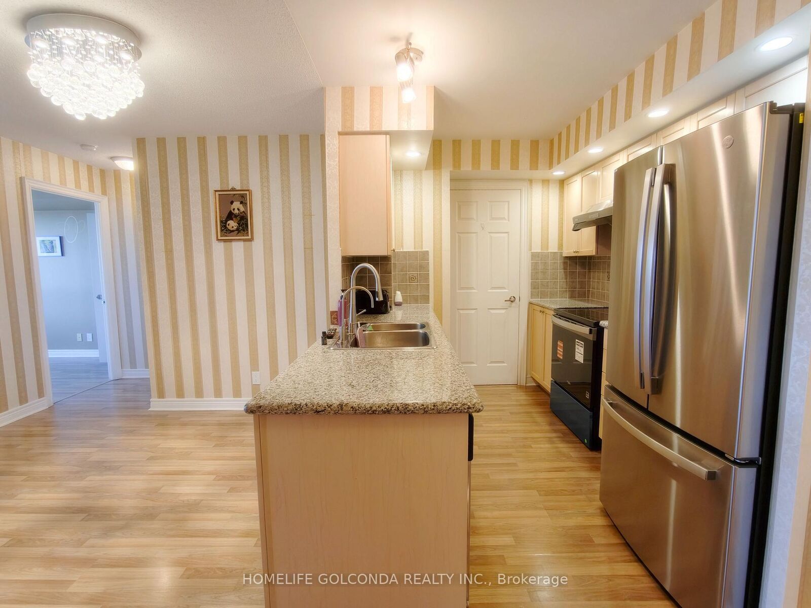 Property Photo:  33 Cox Boulevard 720  ON L3R 8A6 