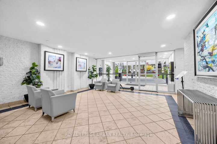 Property Photo:  1350 York Mills Road 1201  ON M3A 1Z9 