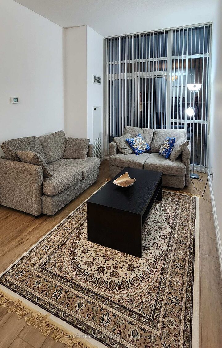 Property Photo:  35 Hollywood Avenue 102  ON M2N 0A9 