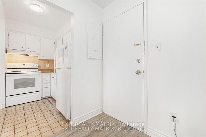 Property Photo:  2041 Arrowsmith Drive 403C  ON K1J 7V7 