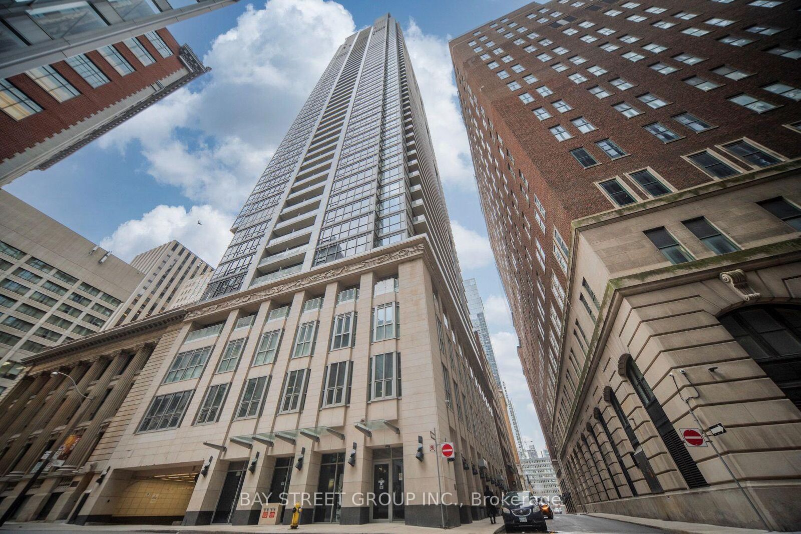 Property Photo: 70 Temperance Street 712 ON M5H 4E8