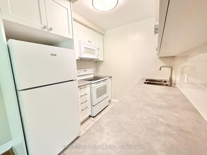 Property Photo:  55 Beechwood Place 110  ON N6C 1H7 
