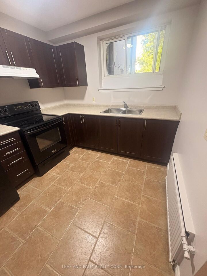Property Photo:  366 Penn Avenue  ON L3Y 2S9 