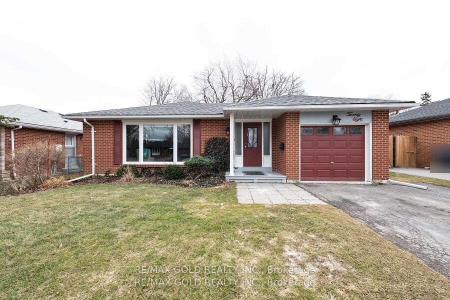 Property Photo:  28 Devonshire Drive  ON L6T 3G3 