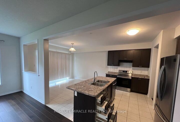 Property Photo:  8702 Chickory Trail  ON L2H 2Y6 