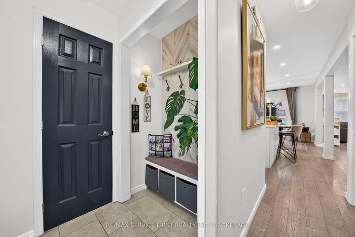 Property Photo:  1362 Thornwood Crescent  ON K7P 3B5 