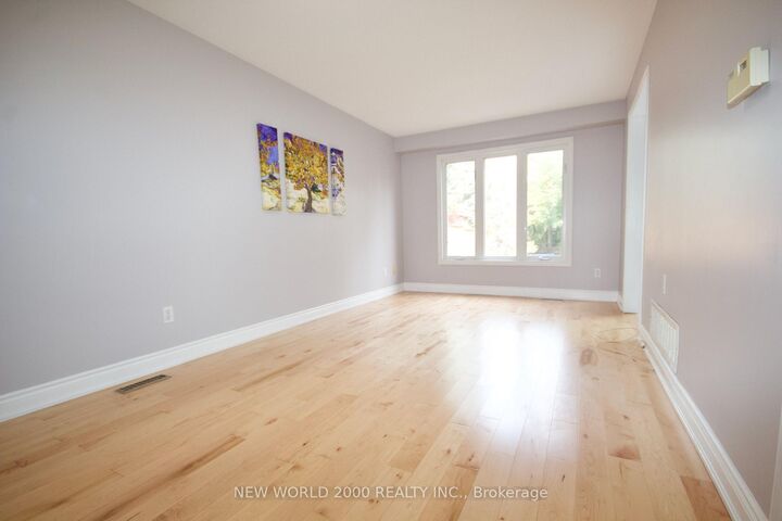 Property Photo:  2419 Susquehanna Court  ON L6H 5Y8 
