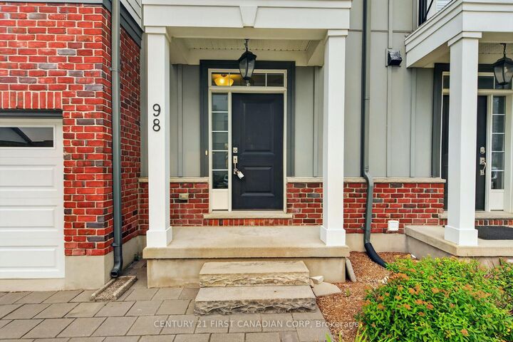 Property Photo:  275 Callaway Road 98  ON N6G 0M3 