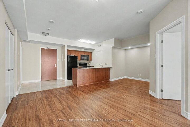 Property Photo:  234 Rideau Street 2205  ON K1N 0A9 