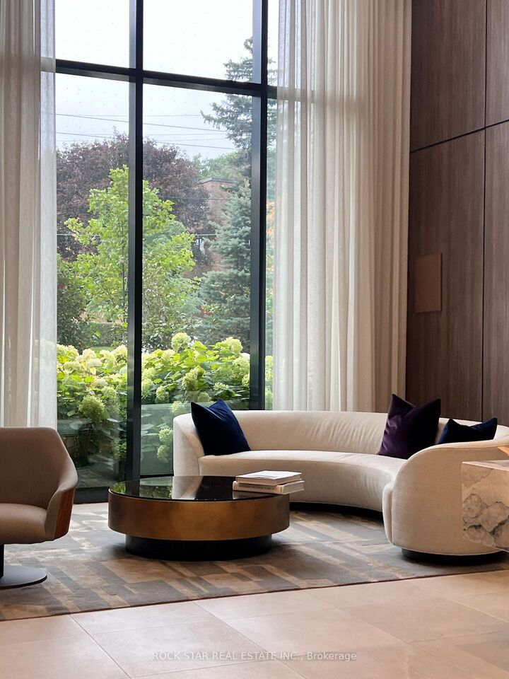 Property Photo:  293 The Kingsway N/A  ON M9A 3A8 
