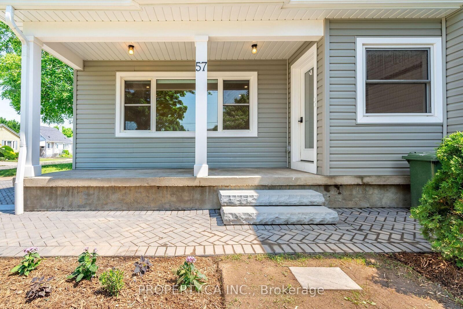 Property Photo:  57 McElroy Road Main  ON L9A 1Y5 