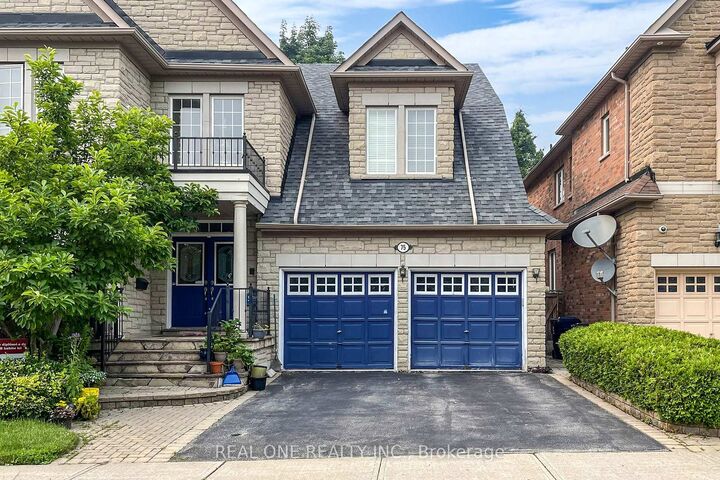 Property Photo:  75 Green Meadows Circle  ON M2J 5G6 