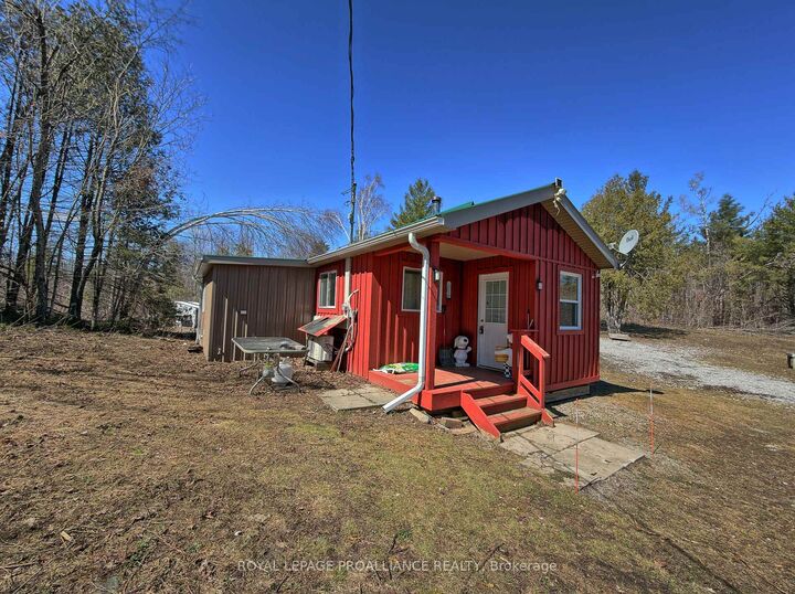 Property Photo:  812 Cleveland Road  ON K0K 1Y0 