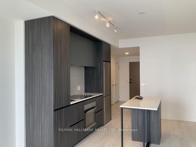 Property Photo:  225 Sumach Street E 1301  ON M5A 0P8 