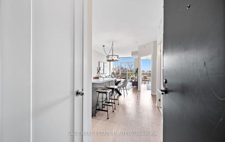 Property Photo:  8 Fieldway Road 525  ON M8Z 0C3 
