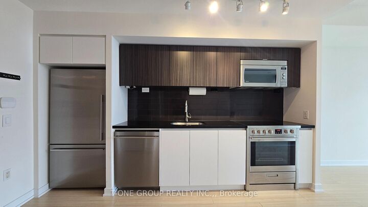 Property Photo:  85 Queens Wharf Road 3509  ON M5V 0J9 