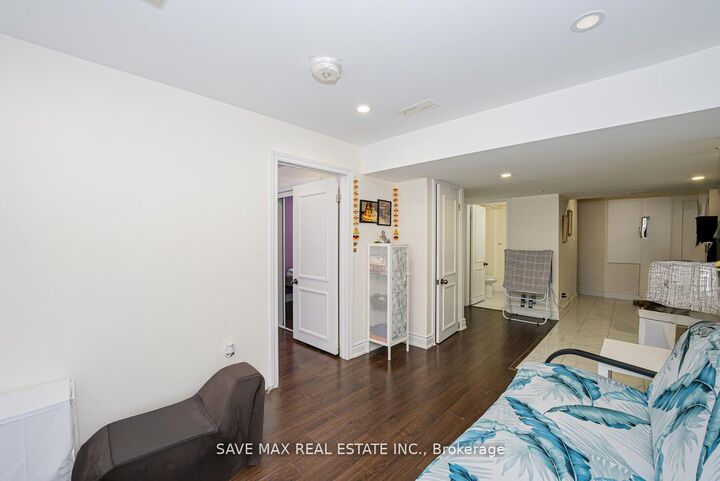 Property Photo:  20 Desert Garden Drive  ON L7A 4V4 