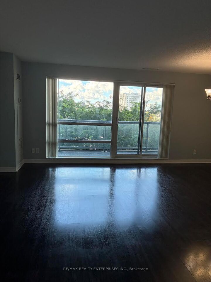 Property Photo:  2035 Sheppard Avenue E 418  ON M2J 0A8 