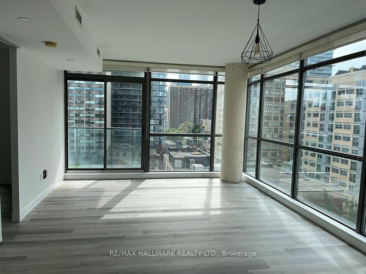Property Photo:  281 Mutual Street 803  ON M4Y 3C4 