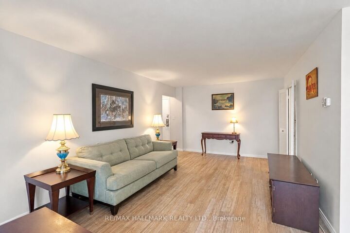 Property Photo:  1 Massey Square 1419  ON M4C 5L4 