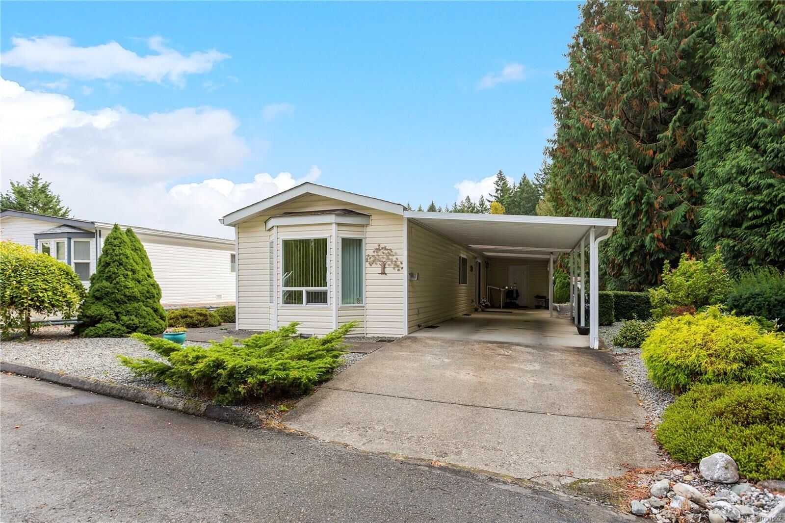 Property Photo:  1048 Murchie Way #39  BC V9R 6K6 