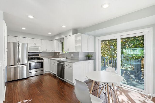 Property Photo: 8746 S Gladiator Way UT 84094