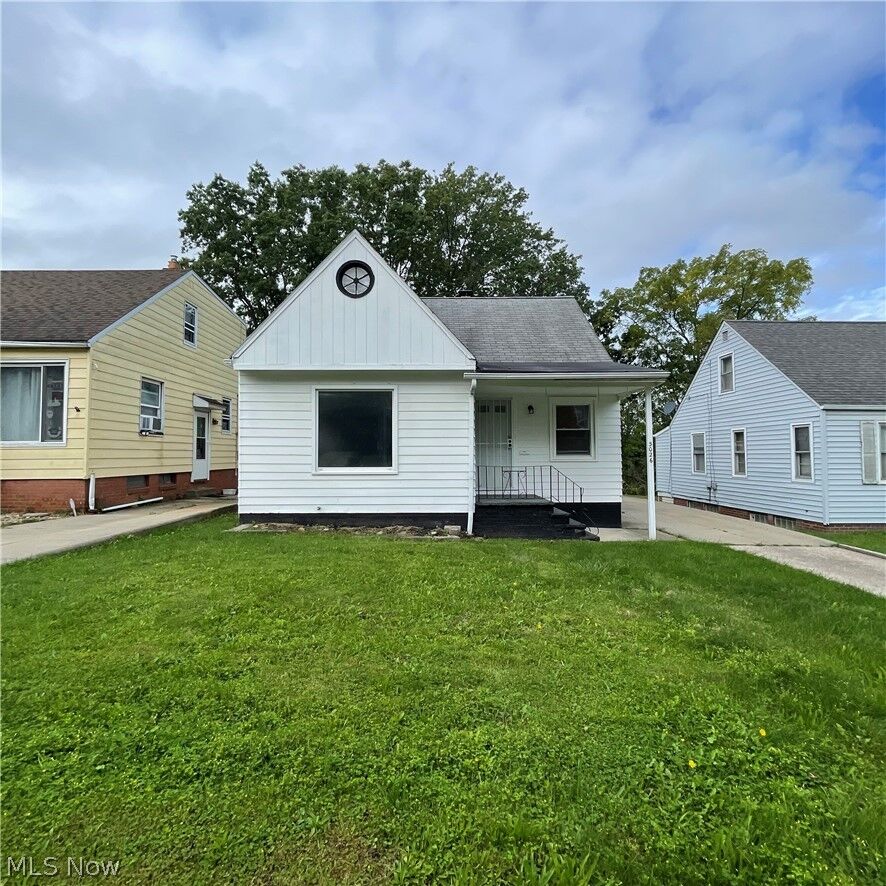 Property Photo:  5026 E 86th Street  OH 44125 