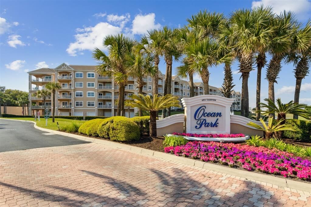 Property Photo: 403 Tarpon Avenue FL 32034