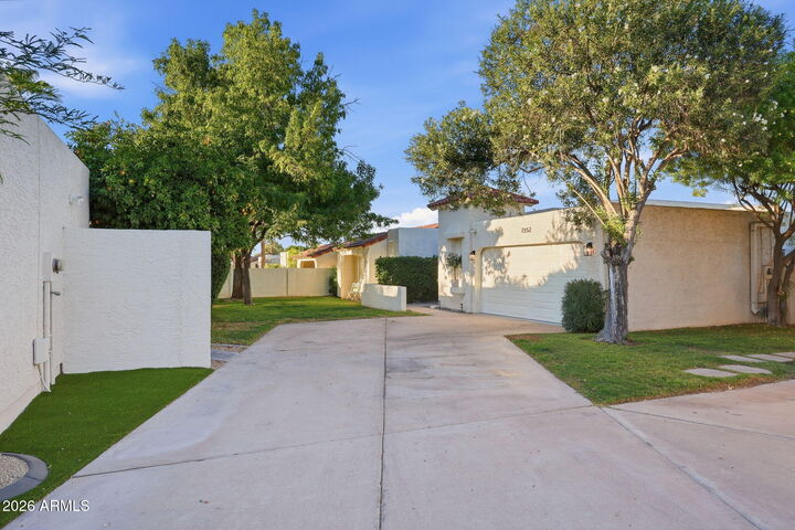 Property Photo: 7352 E Valley Vista Drive AZ 85250