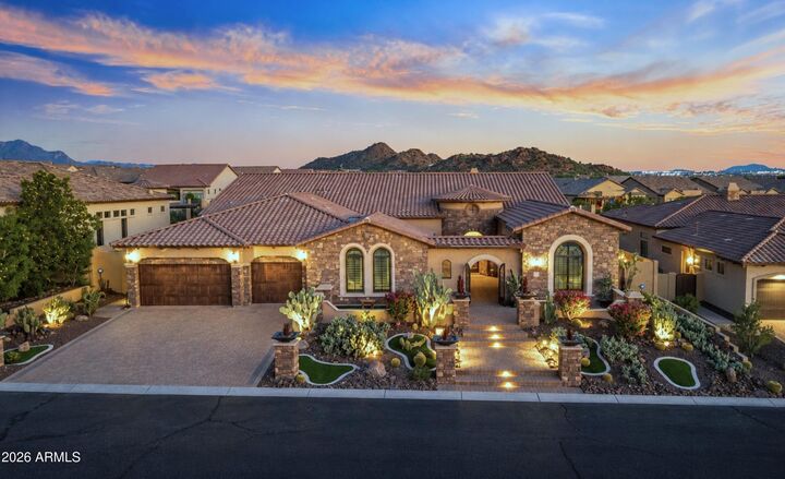 Property Photo: 2325 N Atwood Circle AZ 85207