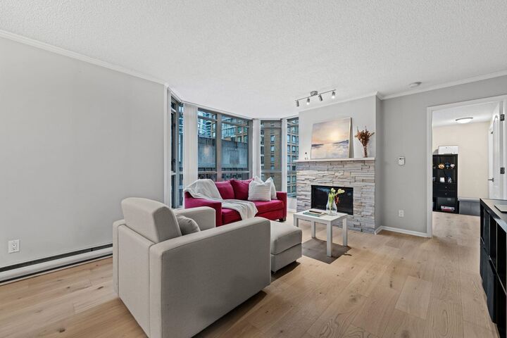 Property Photo:  867 Hamilton Street 906  BC V6B 6B7 