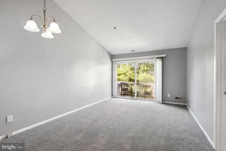 Property Photo:  20 Foxglove Drive  NJ 08075 