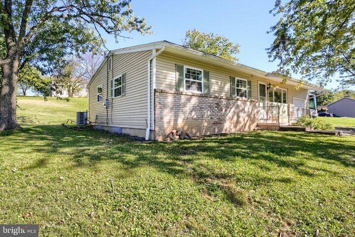 Property Photo: 7256 Sandy Hollow Road PA 17112