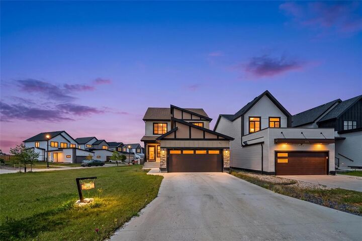 Property Photo:  310 Big Bluestem Road  MB R2C 5V1 