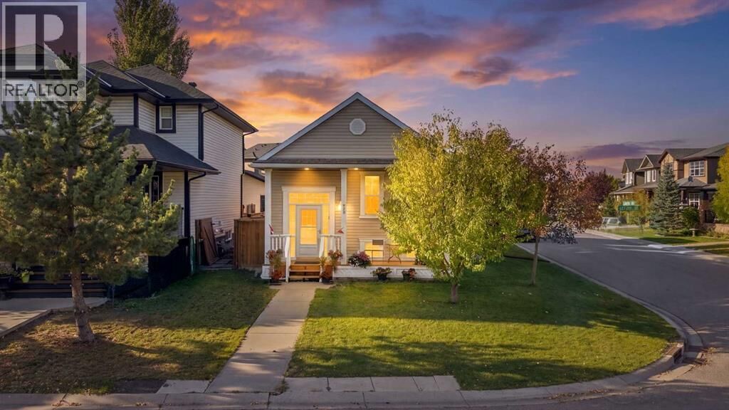 Property Photo:  75 Evansdale Way Northwest  AB T3P 0C1 
