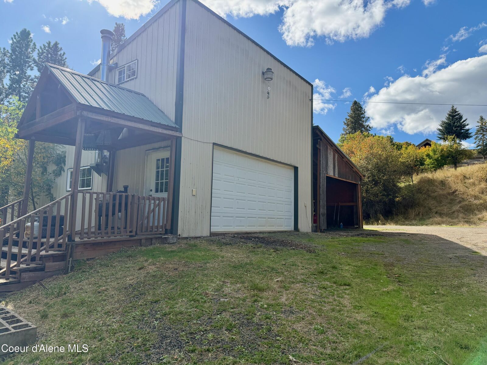 Property Photo:  606 S 3rd St  ID 83861 