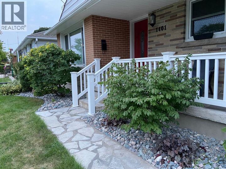 Property Photo:  1401 Indian Road North  ON N7V 4C7 
