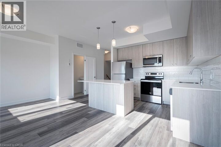 Property Photo:  10 Palace Street B5  ON N2E 0J3 
