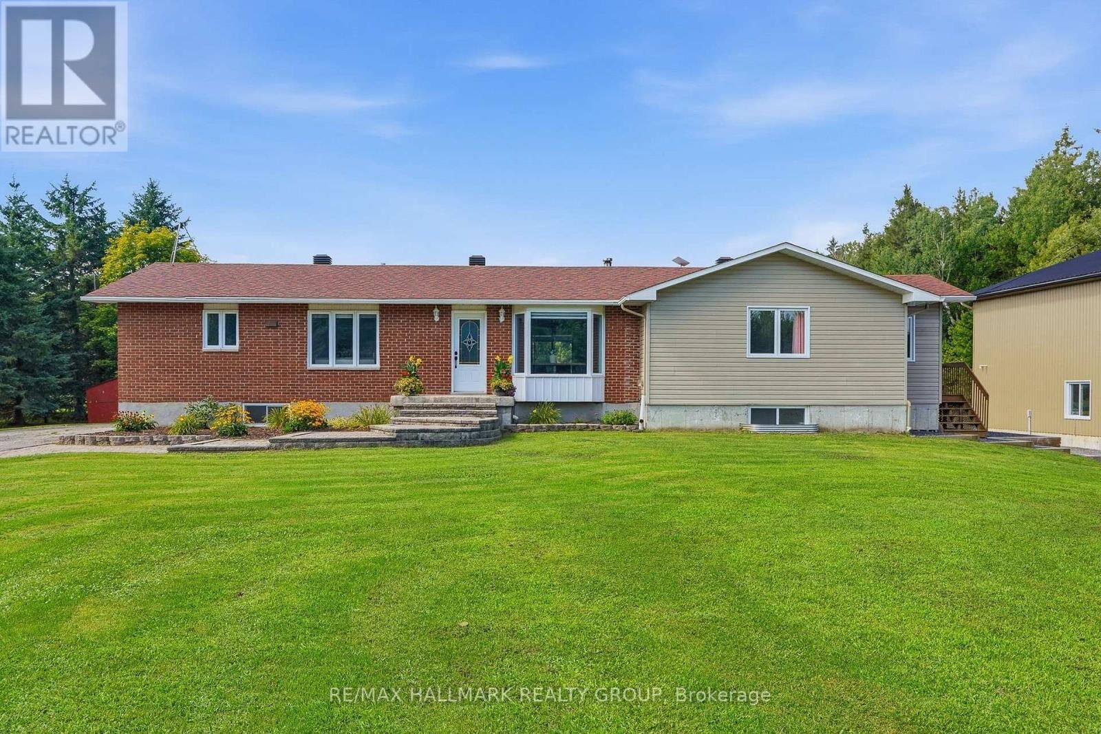 Property Photo:  280 Route 200 East  ON K0A 1M0 