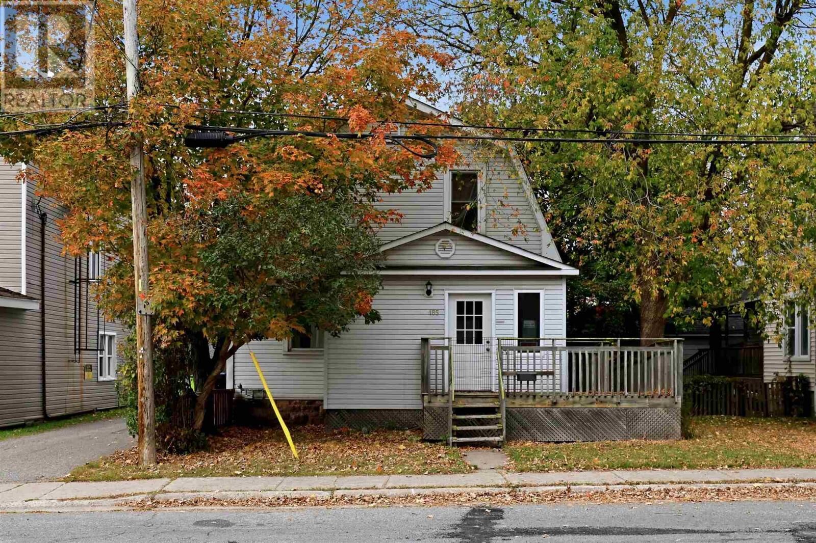 Property Photo: 185 Elgin St ON P6A 2Y9