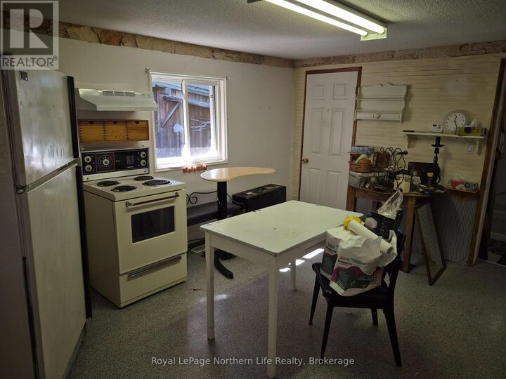 Property Photo:  348B Poplar Street  ON P0H 1V0 